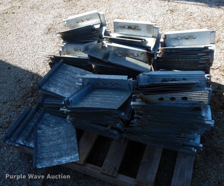 image for item HP9515 Grain bin floor and auger