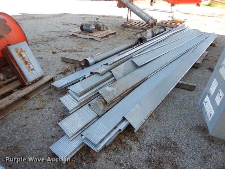 image for item HP9515 Grain bin floor and auger