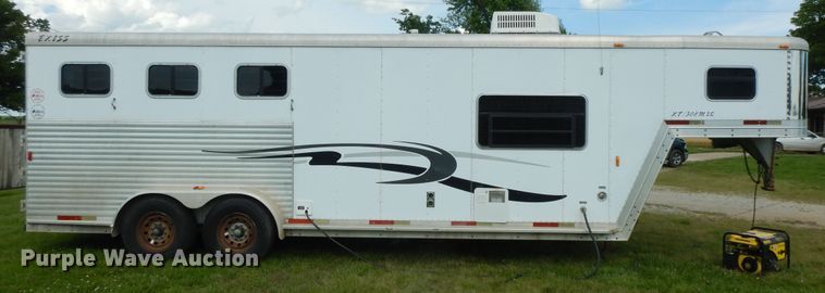image for item HP9542 2003 Exiss XT3H  livestock trailer