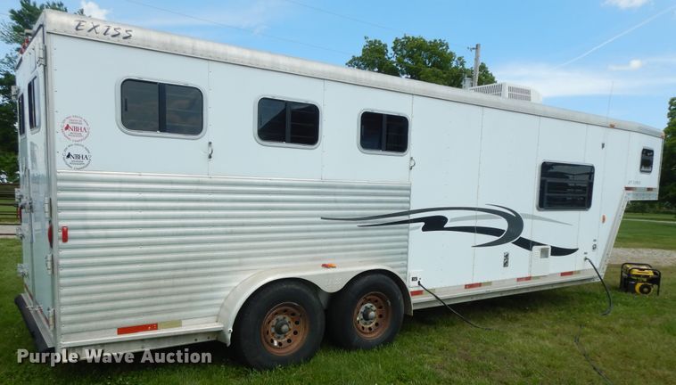 image for item HP9542 2003 Exiss XT3H  livestock trailer