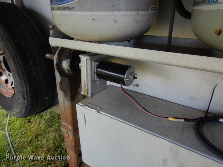 image for item HP9542 2003 Exiss XT3H  livestock trailer