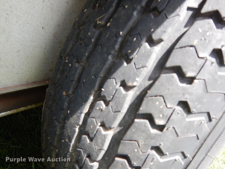 image for item HP9542 2003 Exiss XT3H  livestock trailer