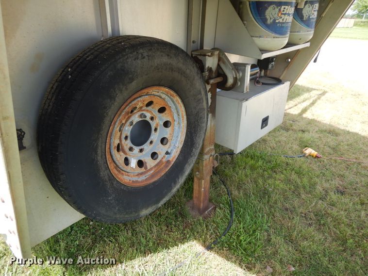 image for item HP9542 2003 Exiss XT3H  livestock trailer