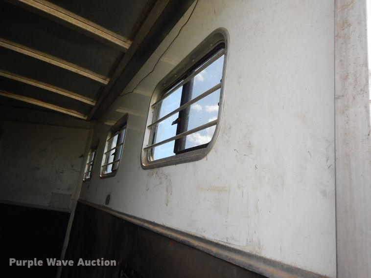 image for item HP9542 2003 Exiss XT3H  livestock trailer