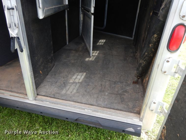 image for item HP9542 2003 Exiss XT3H  livestock trailer