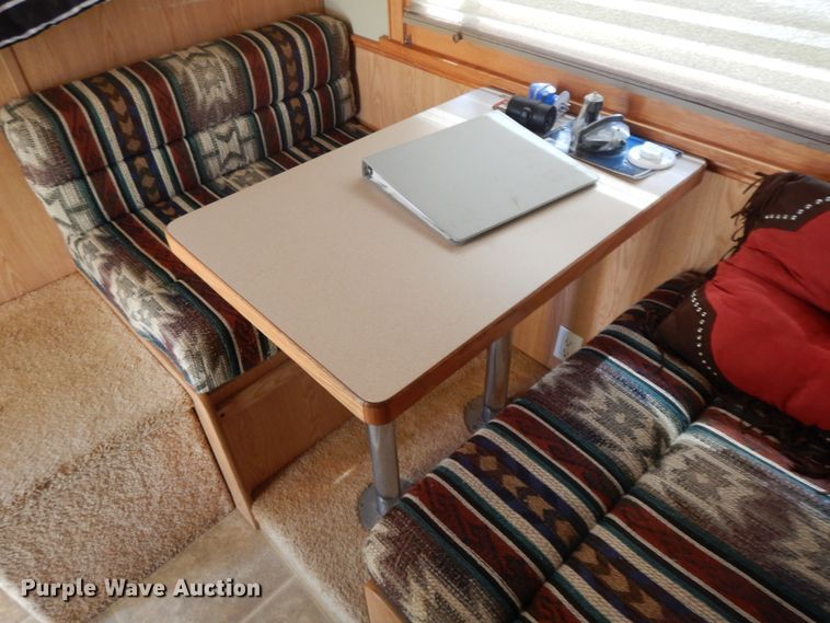 image for item HP9542 2003 Exiss XT3H  livestock trailer