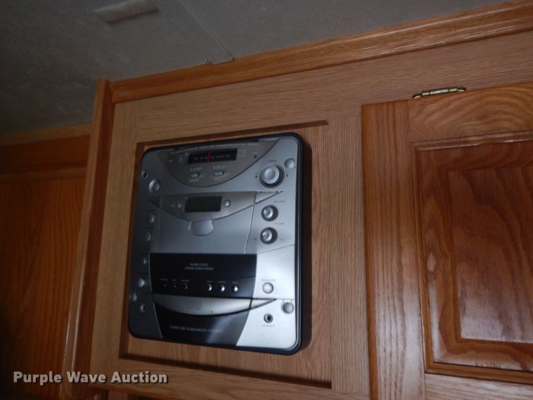 image for item HP9542 2003 Exiss XT3H  livestock trailer