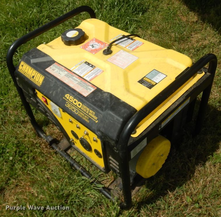 image for item HP9542 2003 Exiss XT3H  livestock trailer