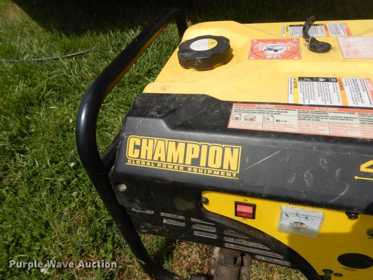 image for item HP9542 2003 Exiss XT3H  livestock trailer