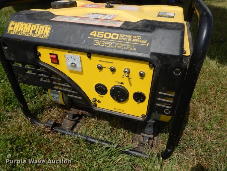 image for item HP9542 2003 Exiss XT3H  livestock trailer