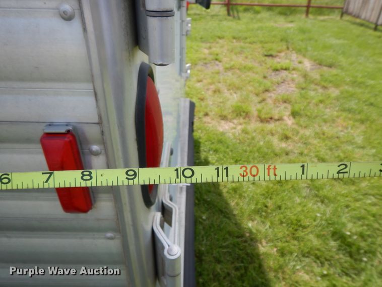 image for item HP9542 2003 Exiss XT3H  livestock trailer