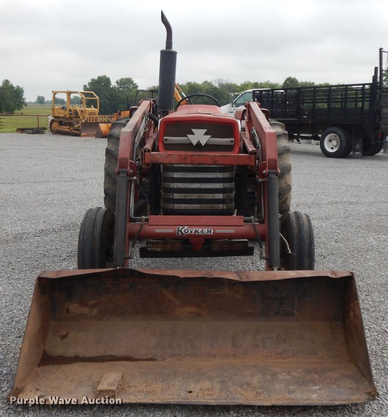 image for item HP9557 1973 Massey Ferguson 175  tractor