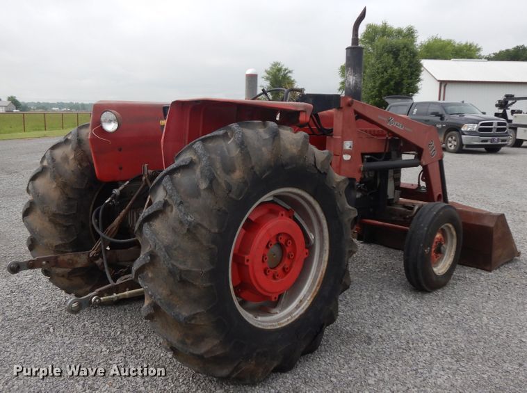 image for item HP9557 1973 Massey Ferguson 175  tractor