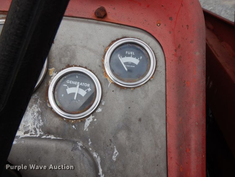 image for item HP9557 1973 Massey Ferguson 175  tractor