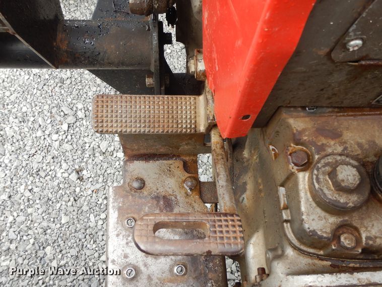 image for item HP9557 1973 Massey Ferguson 175  tractor