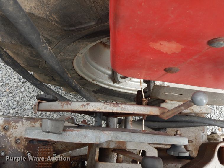 image for item HP9557 1973 Massey Ferguson 175  tractor