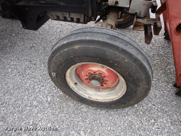 image for item HP9557 1973 Massey Ferguson 175  tractor