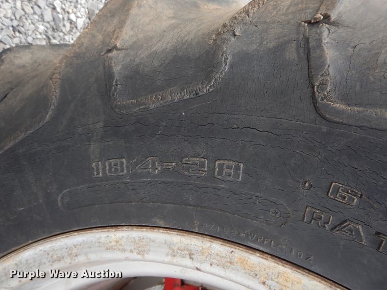 image for item HP9557 1973 Massey Ferguson 175  tractor