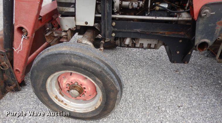 image for item HP9557 1973 Massey Ferguson 175  tractor