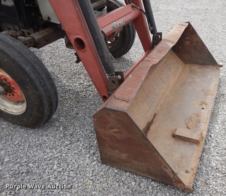 image for item HP9557 1973 Massey Ferguson 175  tractor