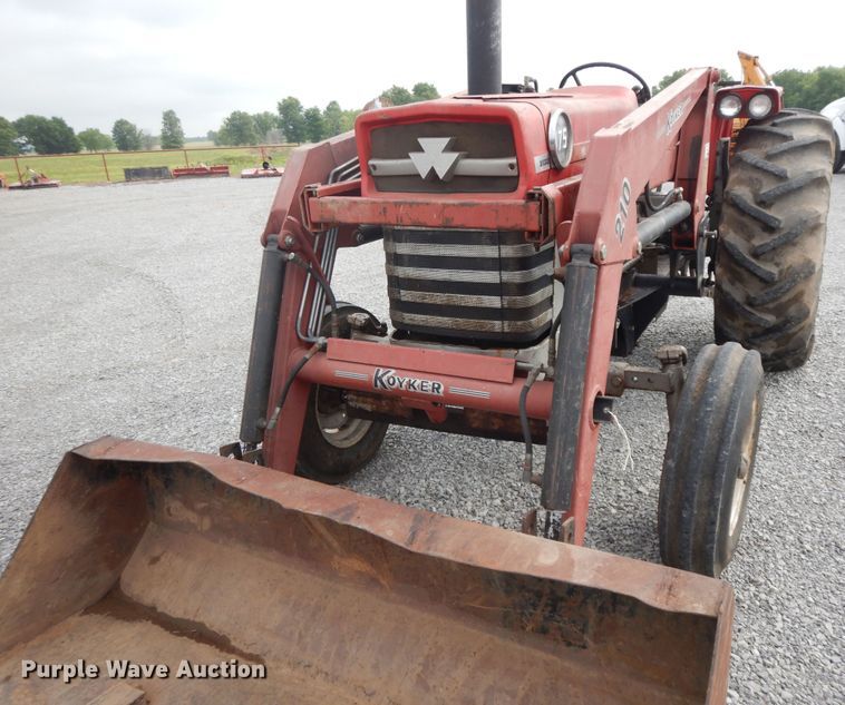 image for item HP9557 1973 Massey Ferguson 175  tractor