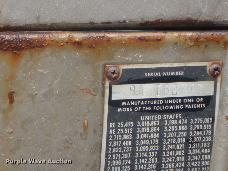 image for item HP9557 1973 Massey Ferguson 175  tractor