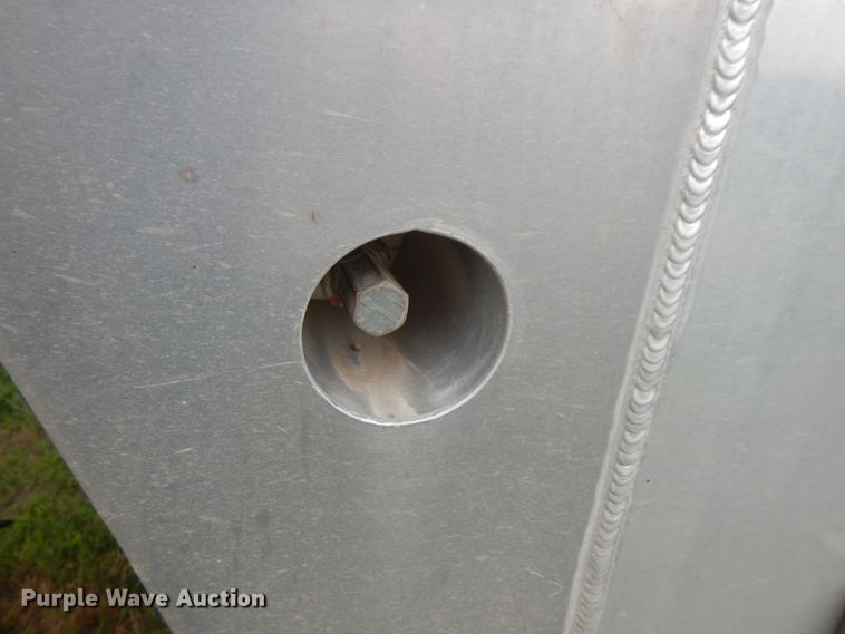 image for item HP9566 2015 4 Star Trailers  livestock trailer