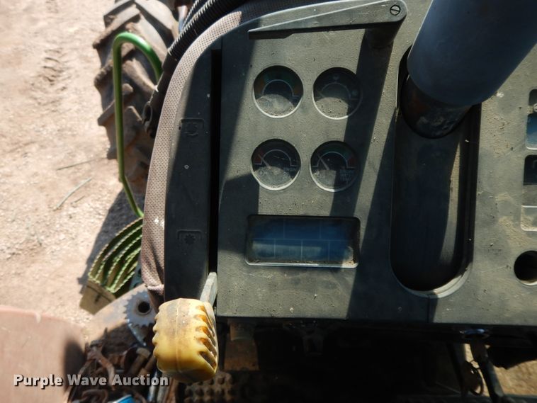 image for item HP9582 1983 John Deere 4650  MFWD tractor