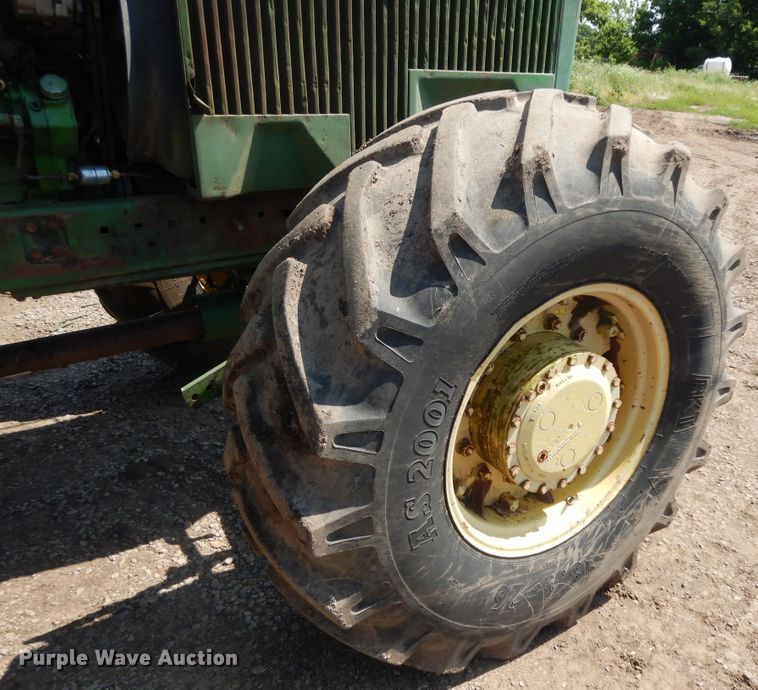 image for item HP9582 1983 John Deere 4650  MFWD tractor