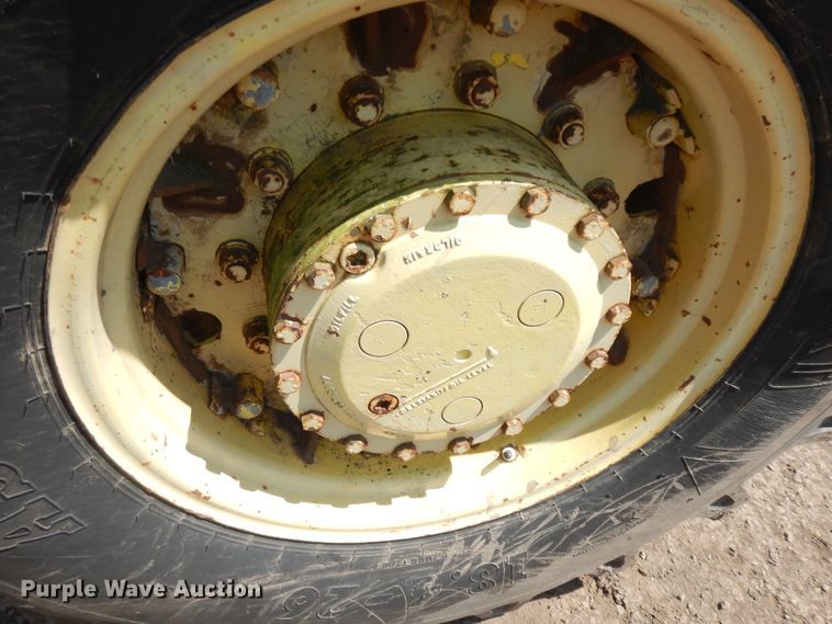 image for item HP9582 1983 John Deere 4650  MFWD tractor