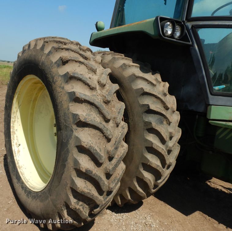 image for item HP9582 1983 John Deere 4650  MFWD tractor