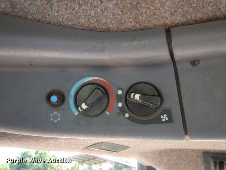 image for item HP9583 1997 Caterpillar Challenger 55  tractor