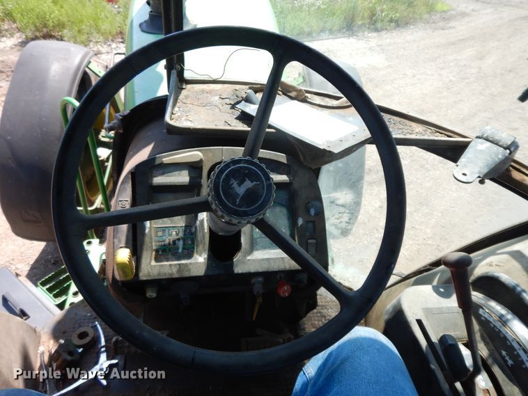 image for item HP9584 1989 John Deere 4955  MFWD tractor