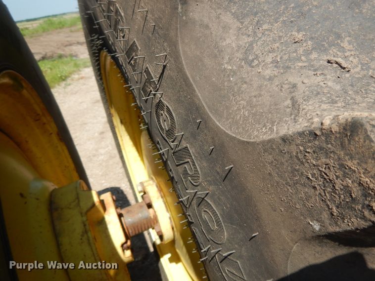 image for item HP9584 1989 John Deere 4955  MFWD tractor