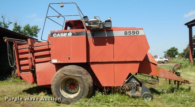 image for item HP9585 1998 Case IH 8590  large square baler
