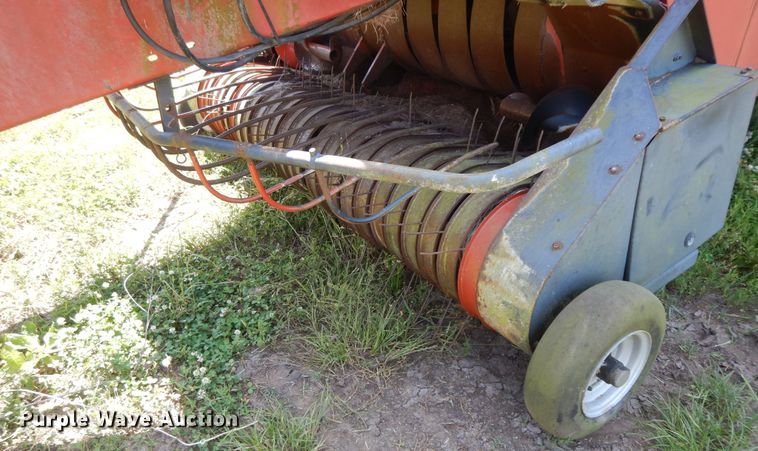 image for item HP9585 1998 Case IH 8590  large square baler