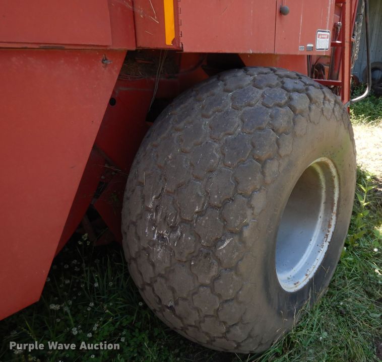 image for item HP9585 1998 Case IH 8590  large square baler