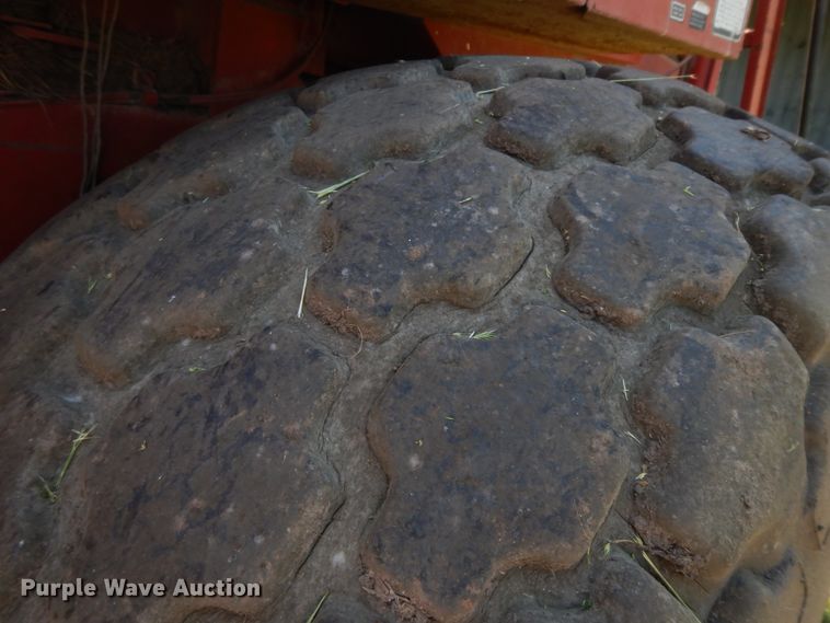 image for item HP9585 1998 Case IH 8590  large square baler