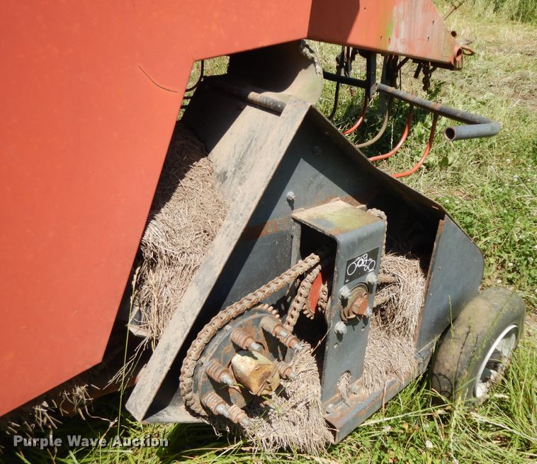 image for item HP9585 1998 Case IH 8590  large square baler