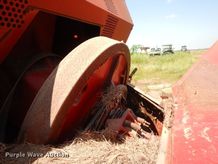 image for item HP9585 1998 Case IH 8590  large square baler
