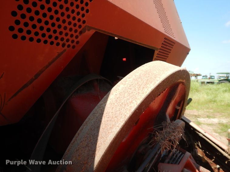 image for item HP9585 1998 Case IH 8590  large square baler