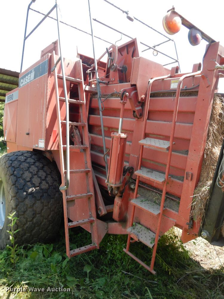 image for item HP9585 1998 Case IH 8590  large square baler