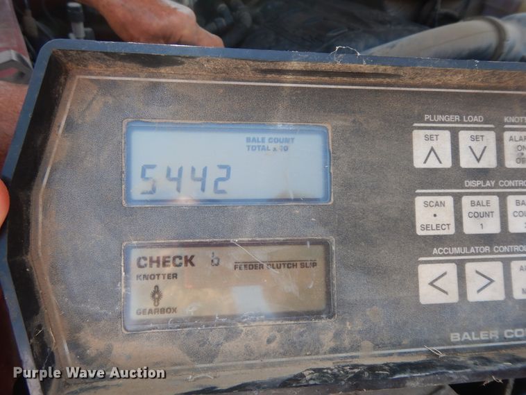 image for item HP9585 1998 Case IH 8590  large square baler