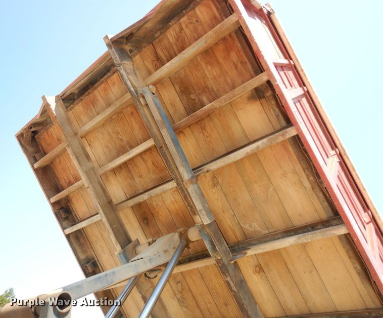 image for item ID9974 1976 Chevrolet  grain truck