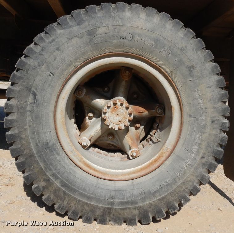 image for item ID9974 1976 Chevrolet  grain truck