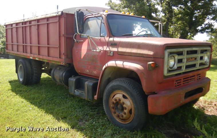 image for item ID9976 1982 GMC C7500  grain truck