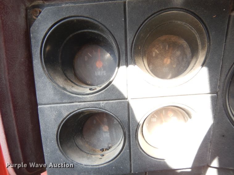 image for item ID9976 1982 GMC C7500  grain truck