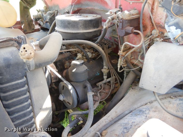 image for item ID9976 1982 GMC C7500  grain truck