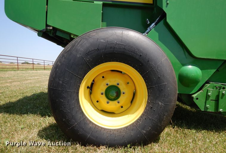 image for item ID9986 2014 John Deere 459  round baler