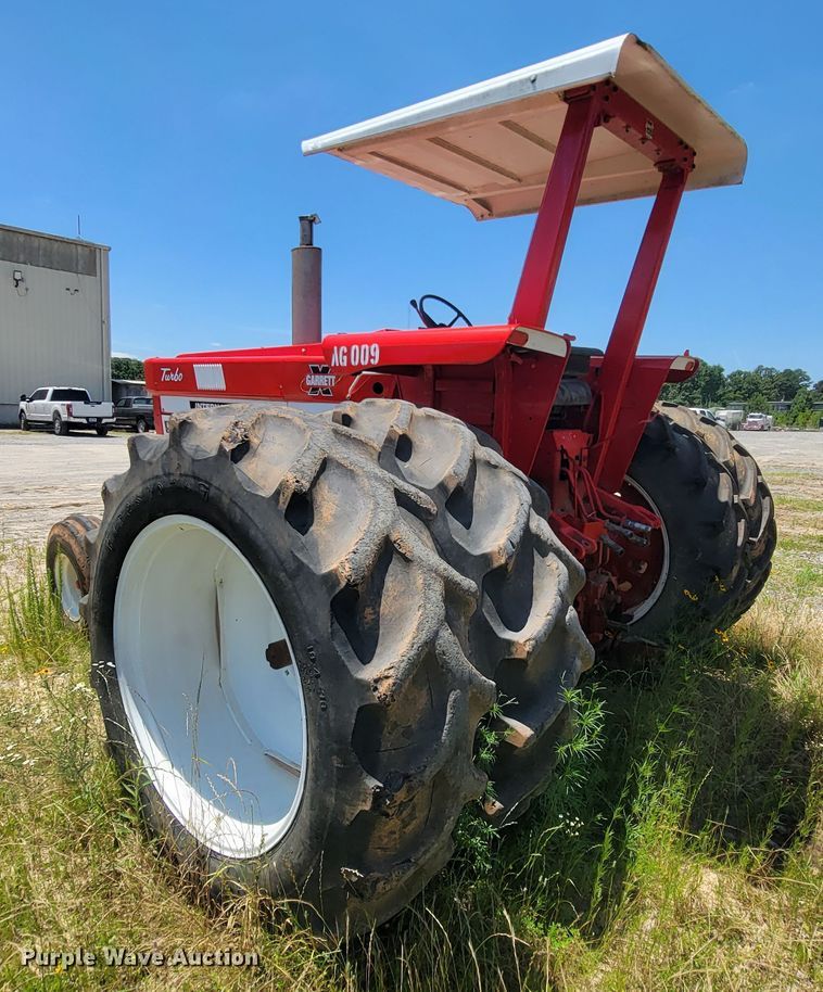 image for item IF9859 1972 International 1466  tractor